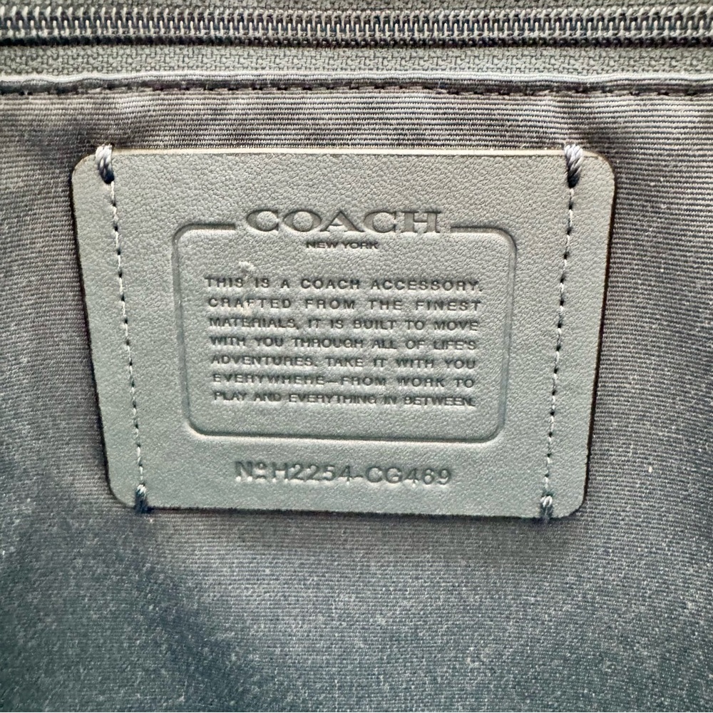 NWT Coach Derby Tote Bag Embossed Horse Carriage Silver/Midnight Navy Multi - Picture 7 of 13